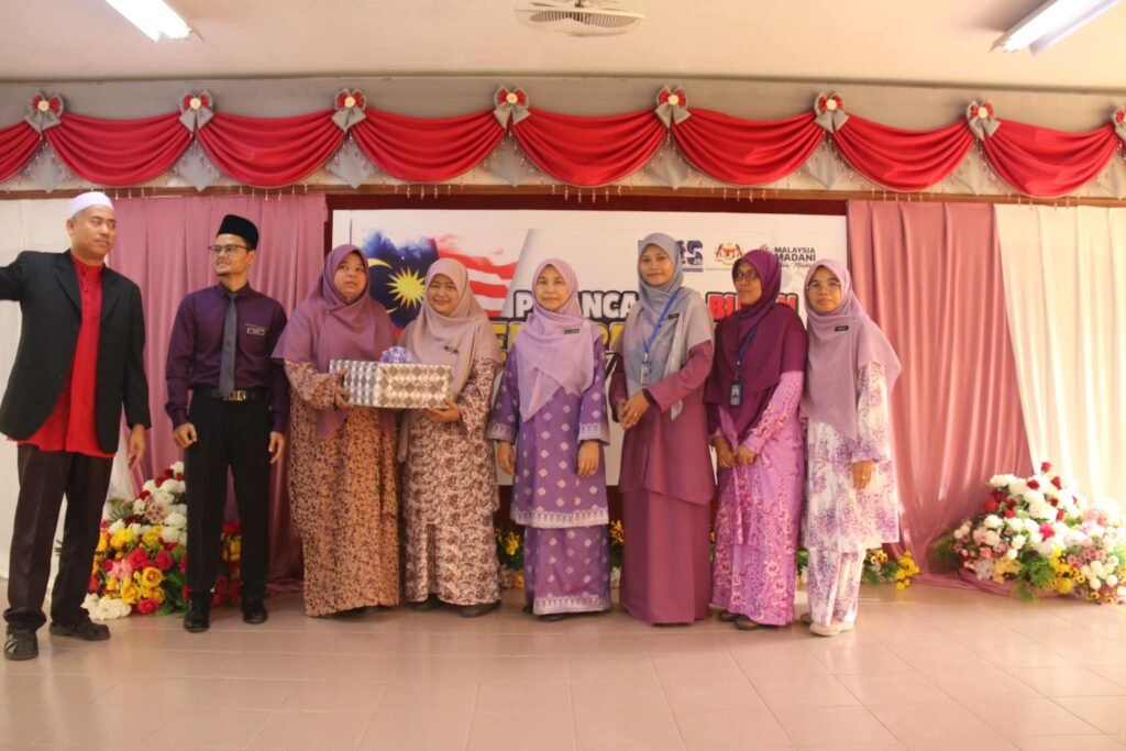 SEKOLAH MENENGAH KEBANGSAAN HAMID KHAN