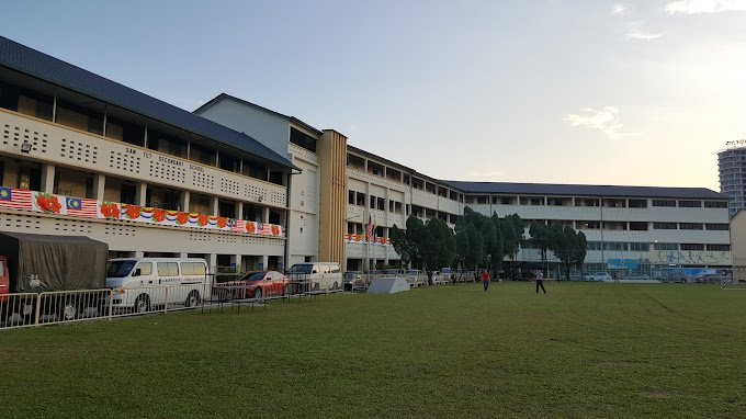 SEKOLAH MENENGAH KEBANGSAAN SAM TET
