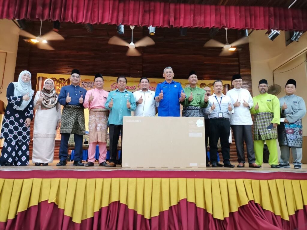 SEKOLAH MENENGAH KEBANGSAAN BUKIT MERCHU