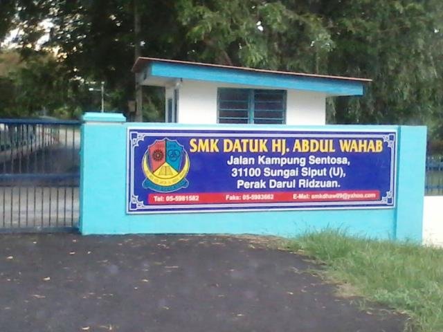 SEKOLAH MENENGAH KEBANGSAAN DATUK HJ ABD WAHAB