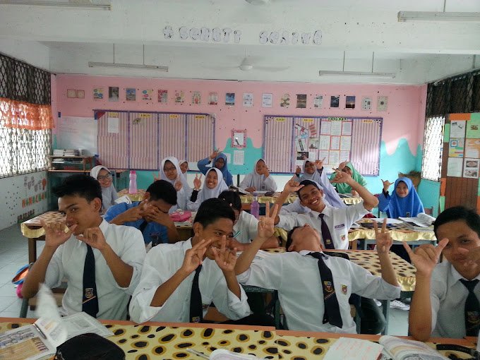 SEKOLAH MENENGAH KEBANGSAAN RAJA SHAHRIMAN