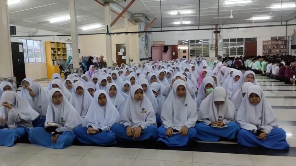 MAAHAD AL TARBIAH AL ISLAMIAH