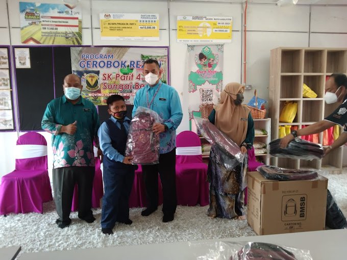 SEKOLAH KEBANGSAAN PARIT 4